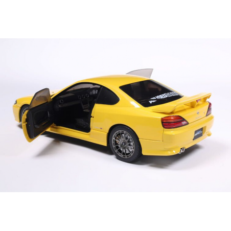 Nissan Silvia S15 Spec-R Aero '99, geel (Lightning yellow) - 1:18 - Solido