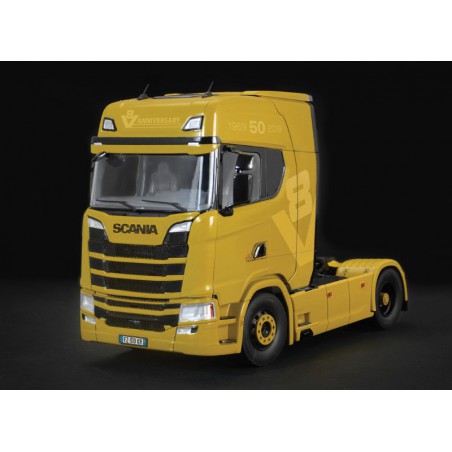 Scania S730 Highline 4X2 1:24, Italeri