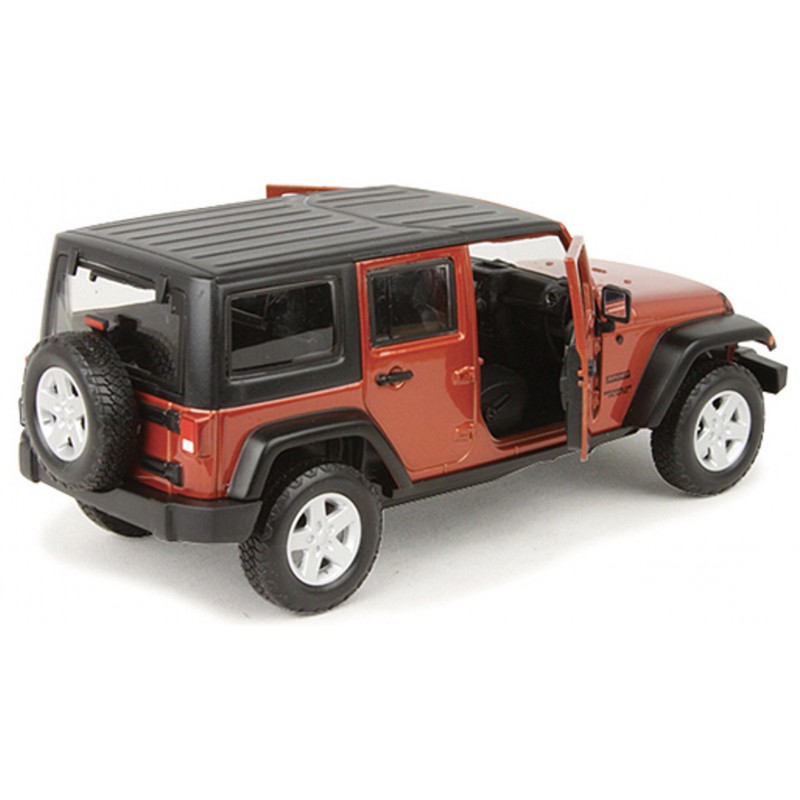 Jeep Wrangler Unlimited 2015 (Oranje) 1:24, Maisto
