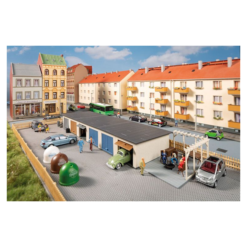 Garages met accessoires, Auhagen H0 (11484)