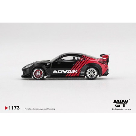 Toyota GR86 LB Nation Advan '25, zwart 1:64, MiniGT (1173)