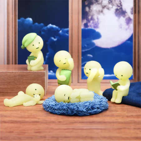 Smiski - Bed series glow in the dark mini figure