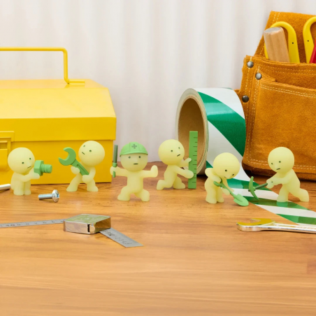 Smiski - Construction series glow in the dark mini figure