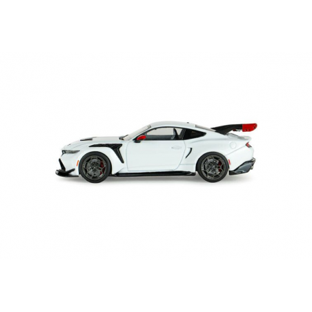 Ford Mustang GTD '25, wit (Frozen white) - 1:43 - Solido