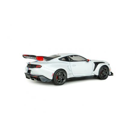 Ford Mustang GTD '25, wit (Frozen white) - 1:43 - Solido