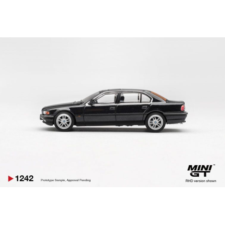BMW 750IL (E38) '99, zwart (black sapphire) 1:64, Mini GT (1242)