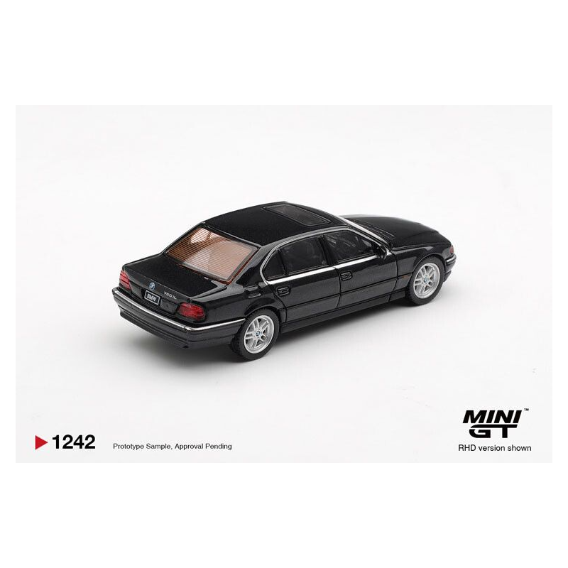 BMW 750IL (E38) '99, zwart (black sapphire) 1:64, Mini GT (1242)